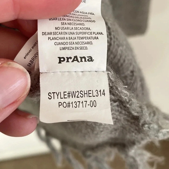 Prana Gray wool blend Cable Knit Wool Blend Fringe knit long sleeve Sweater top - Picture 10 of 10